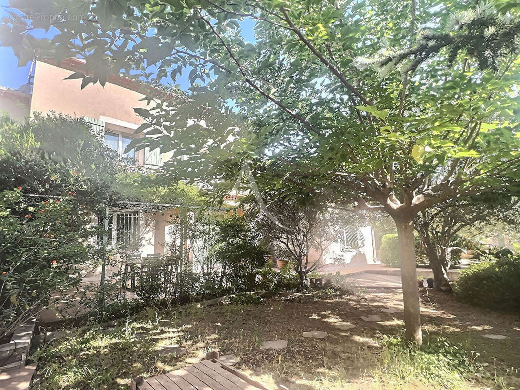 Maison à MARSEILLE-11E