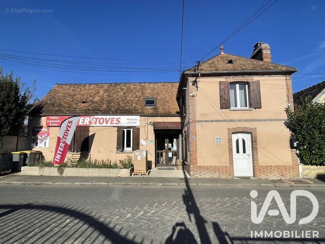 Photo 1 - Maison à CHATENAY-SUR-SEINE