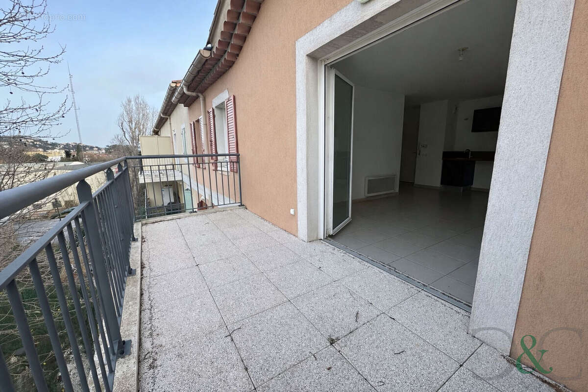 Appartement à BORMES-LES-MIMOSAS