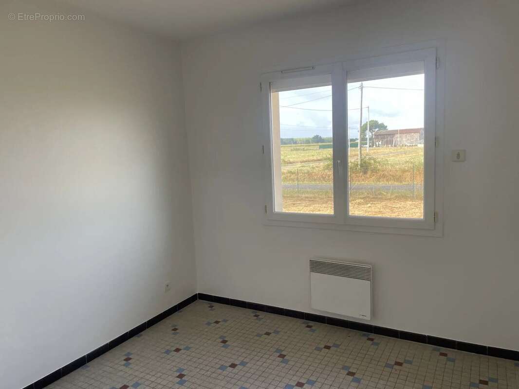 MAISON de plain-pied sur un jardin de 6000m2. - photo 5