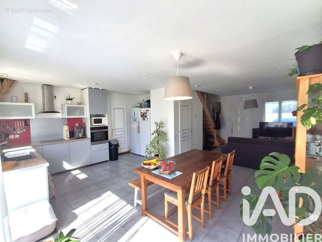 Maison 100 m² à Orvilliers  - photo 3