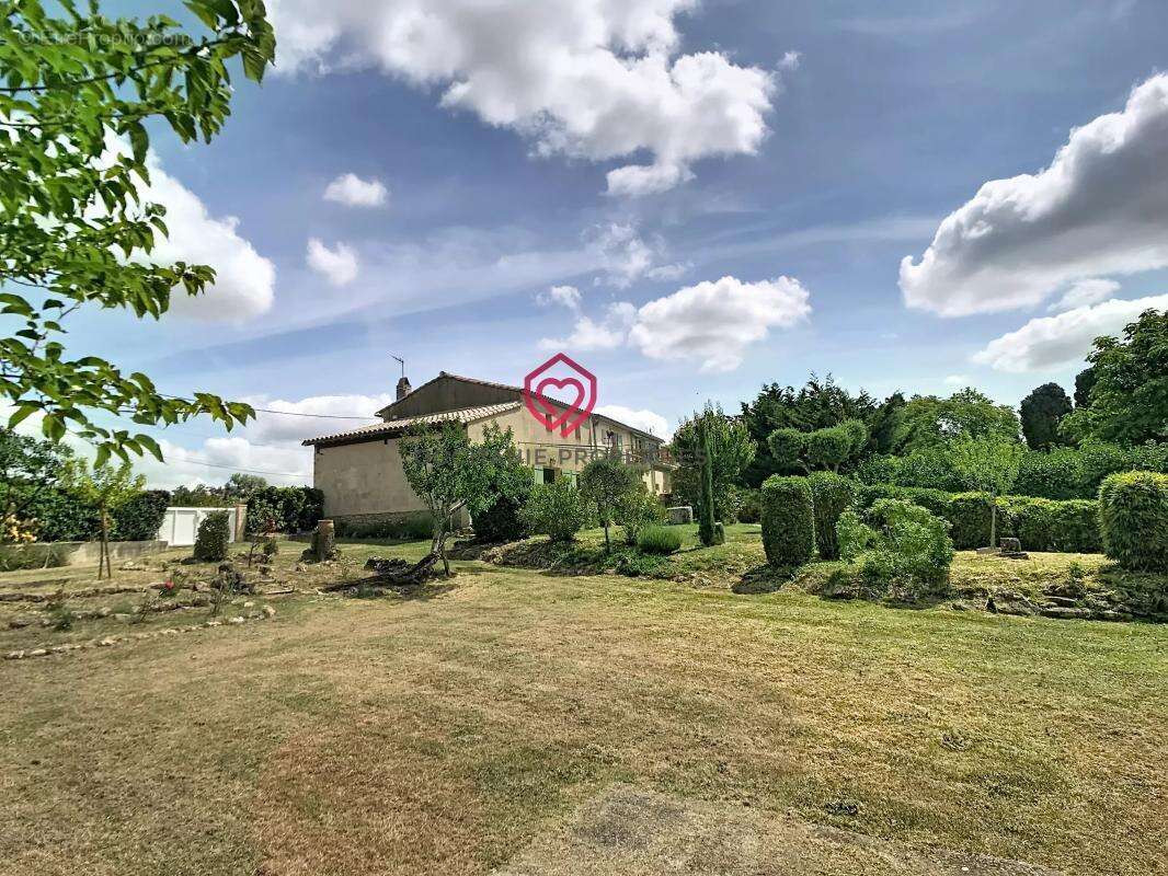 Maison à PEYREFITTE-SUR-L'HERS