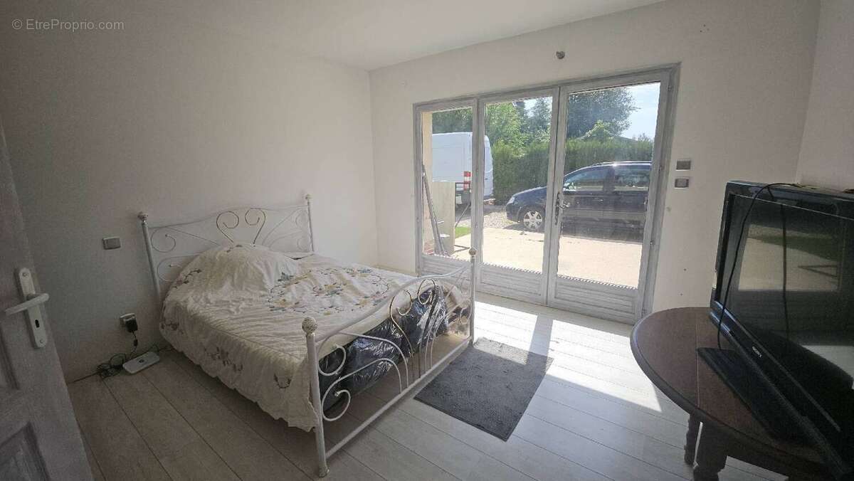 Maison à BUCHY