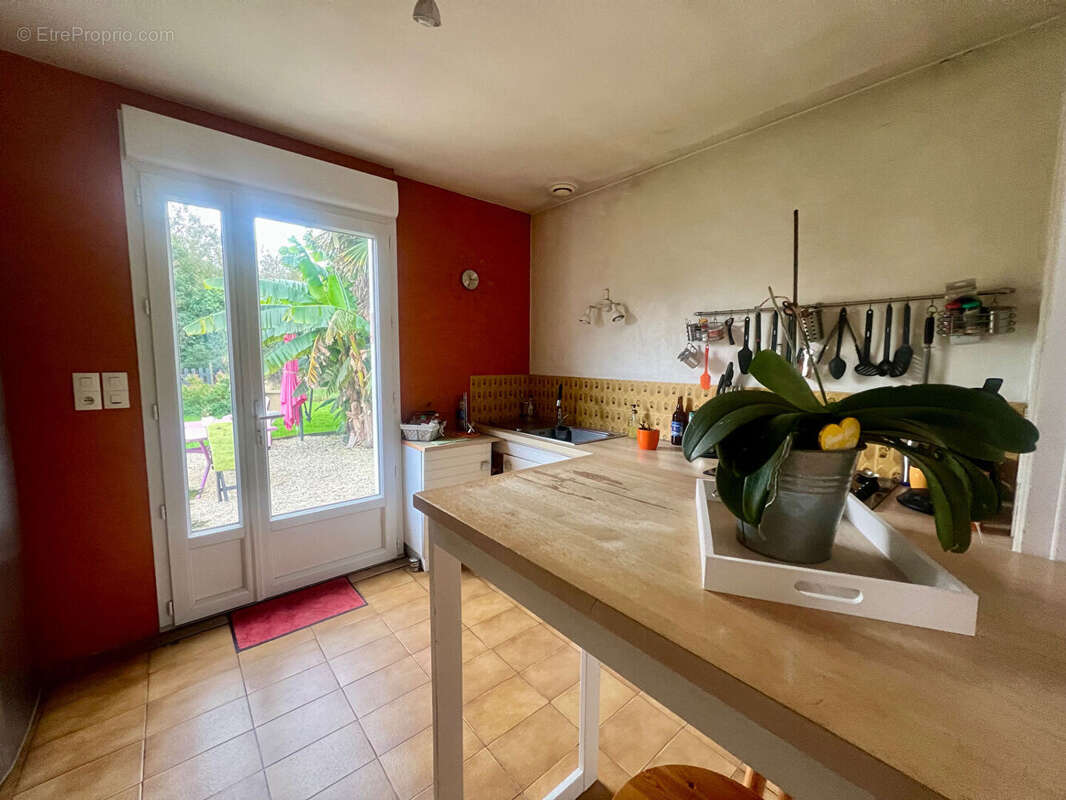 Maison à SAINT-JUST-LUZAC