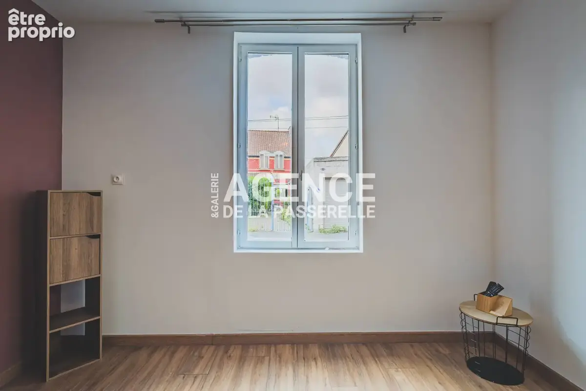 Maison rénovée de 118m2, 4 chambres, jardin et piscine. - photo 17
