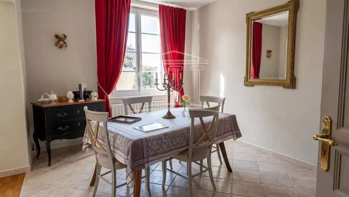 Maison à SORGUES