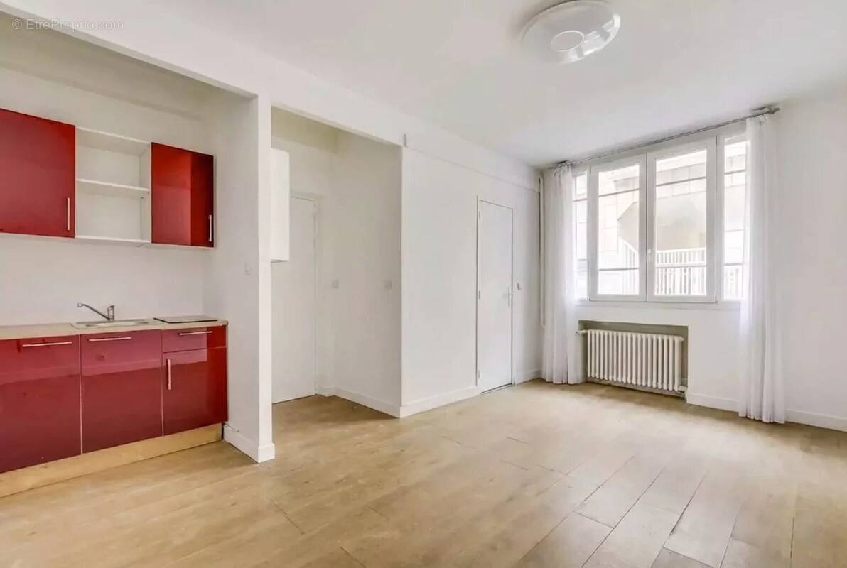 Appartement à PARIS-20E