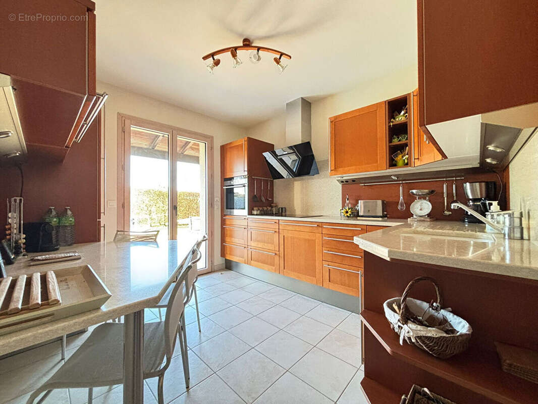 Maison à SAINT-SULPICE-DE-ROYAN