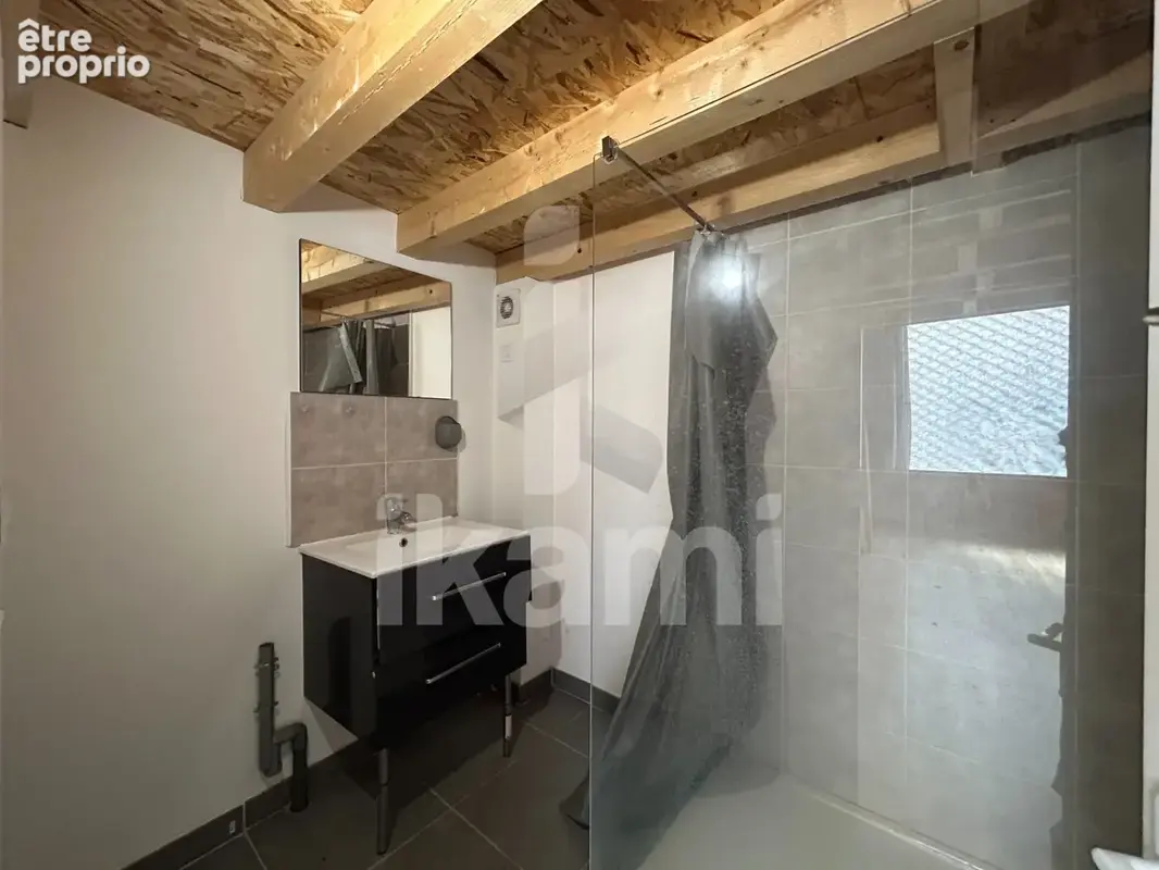 Investissement locatif, lot de 3 studios rénovés en centre ville de Bourg de péage - photo 5