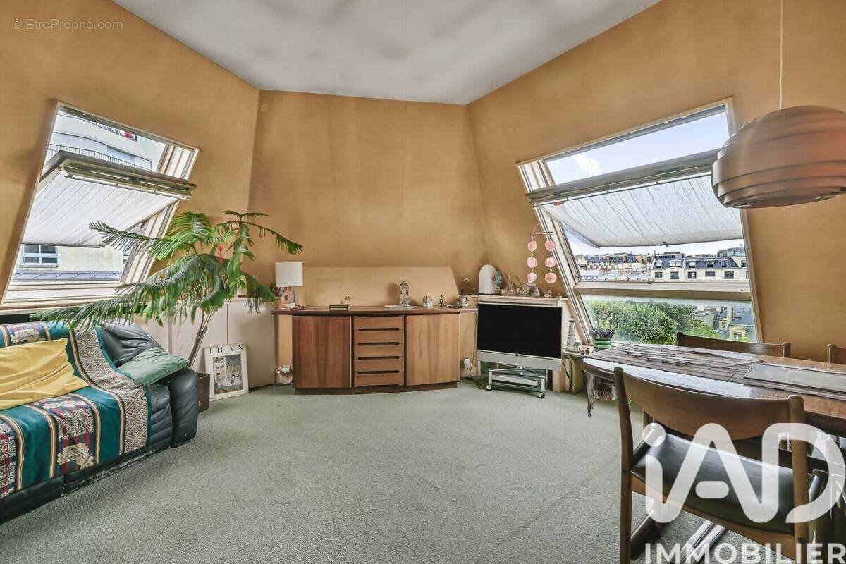 Photo 1 - Appartement à PARIS-8E