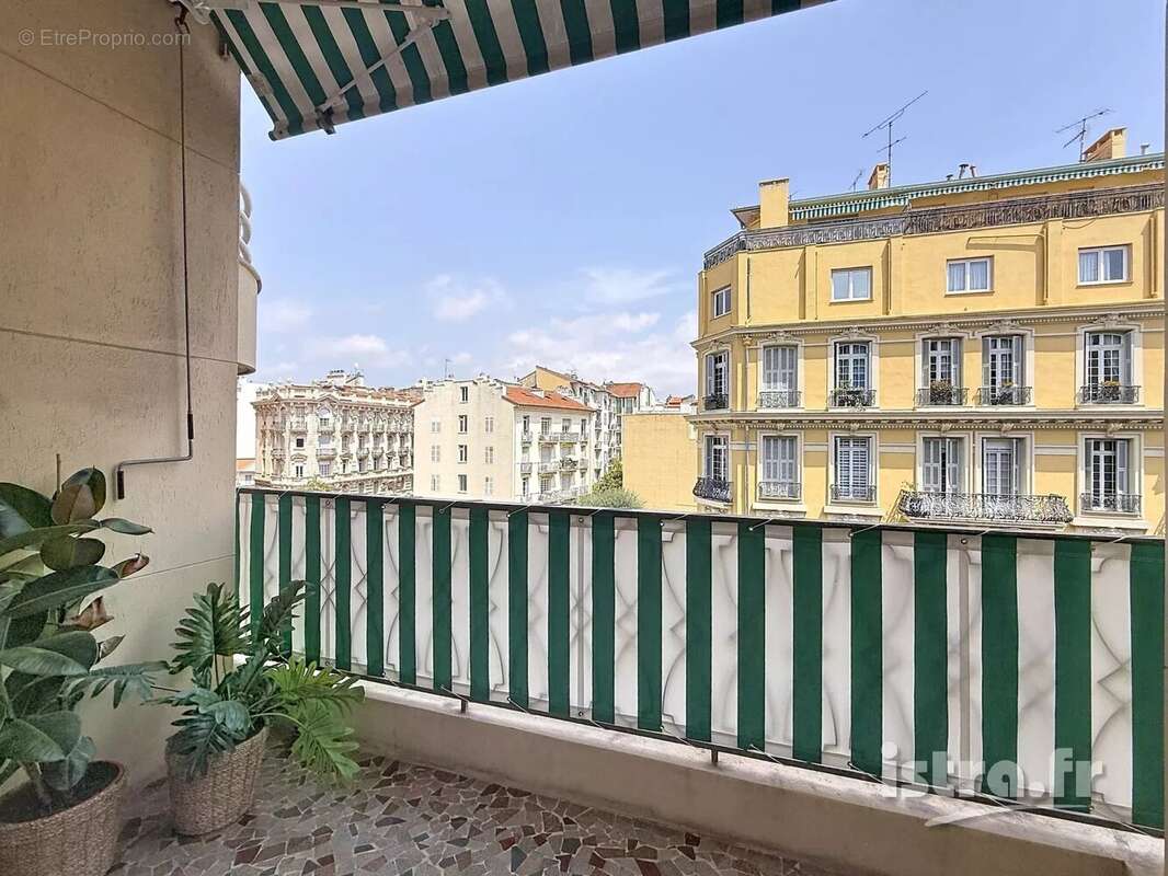 Nice Gambetta / Musiciens, 3 pièces rénové avec balcons - photo 2