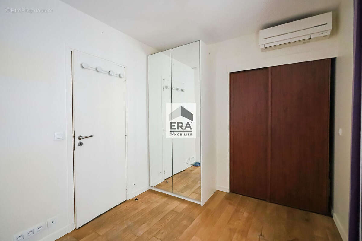 Maison à PARIS-14E
