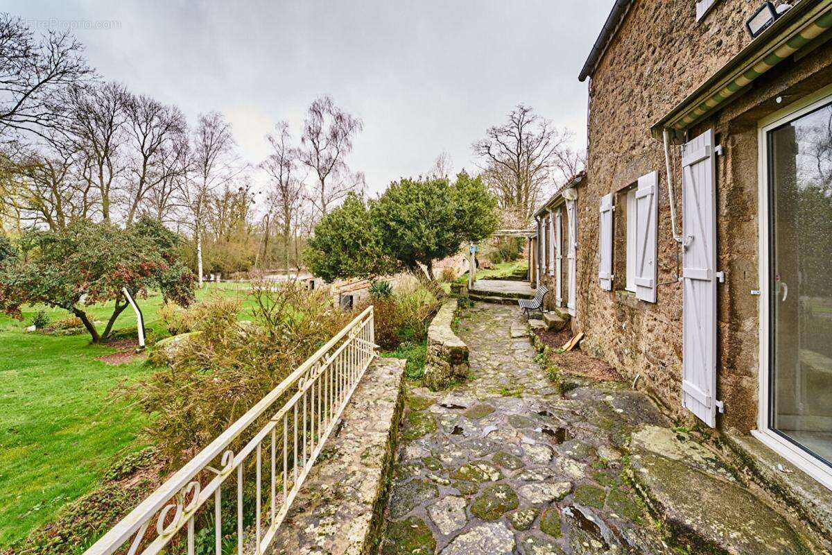 Maison à LA VERRIE