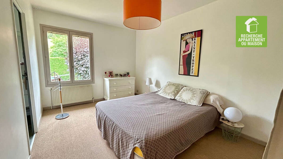 Maison à ANNOISIN-CHATELANS