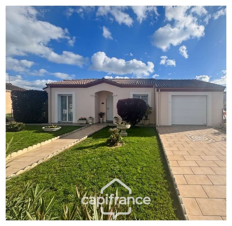 Maison à CASTELCULIER