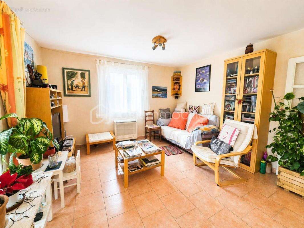 Maison de plain-pied - 1500 m2 de terrain - photo 6