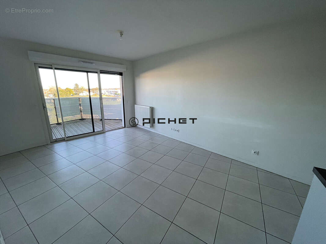 Appartement à BILLERE