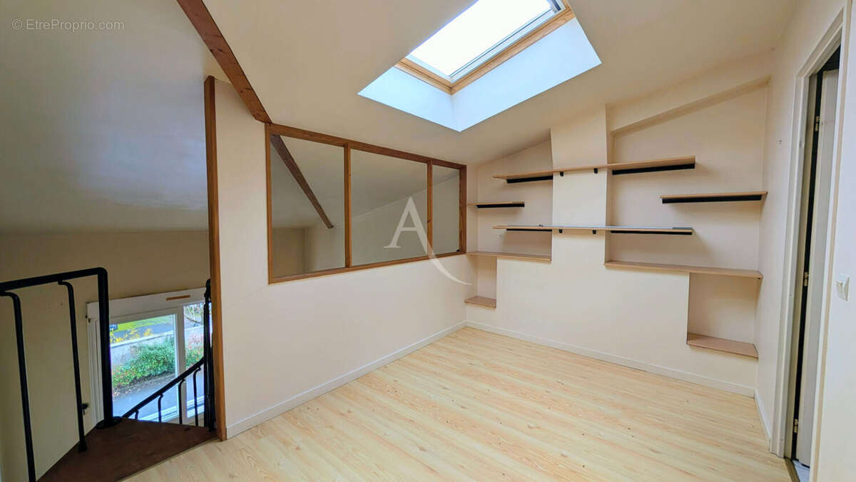 Appartement à PONTAULT-COMBAULT