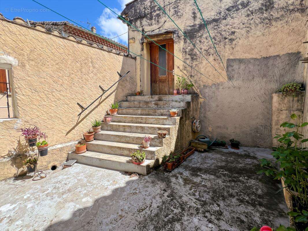 Maison à LIVRON-SUR-DROME