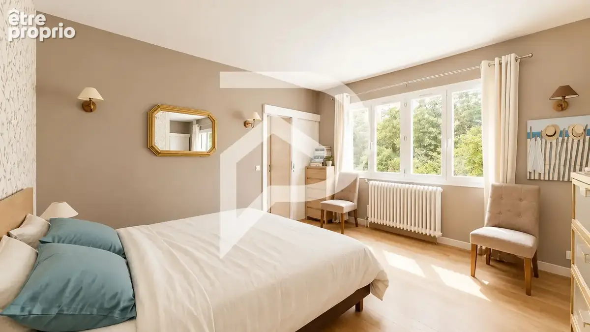 Maison familiale  de plain pied 150 m² Domaine privé sécurisé  Jardin 1000 m² plein sud  La Celle-Saint-Cloud Proche A13 et Parl - photo 10