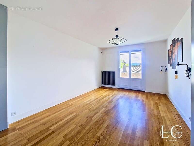 Appartement à AIX-LES-BAINS