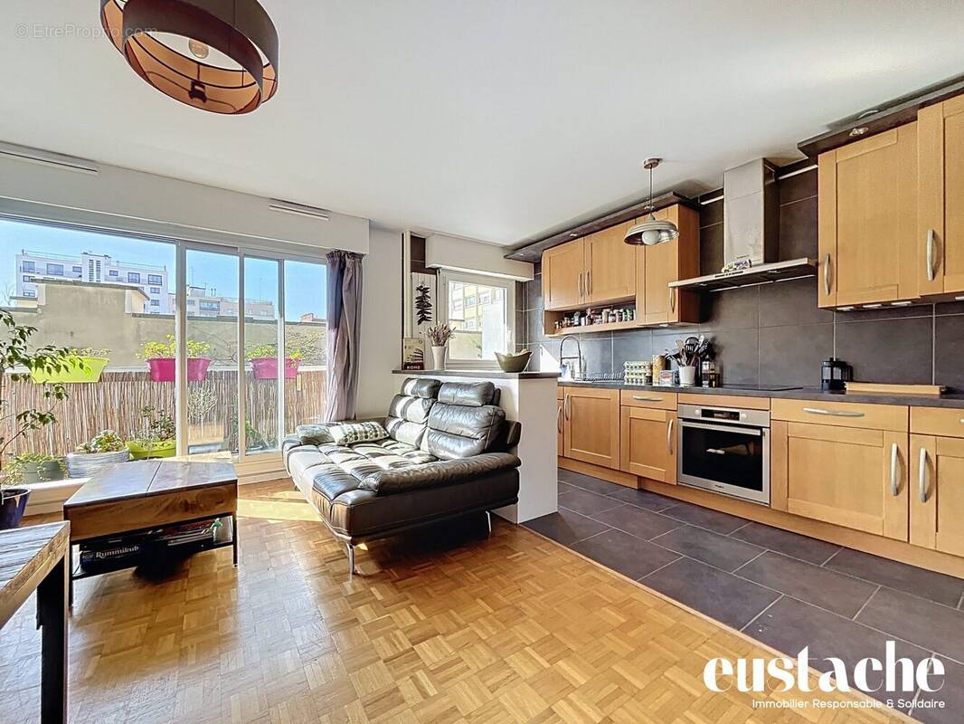 Appartement à PARIS-19E