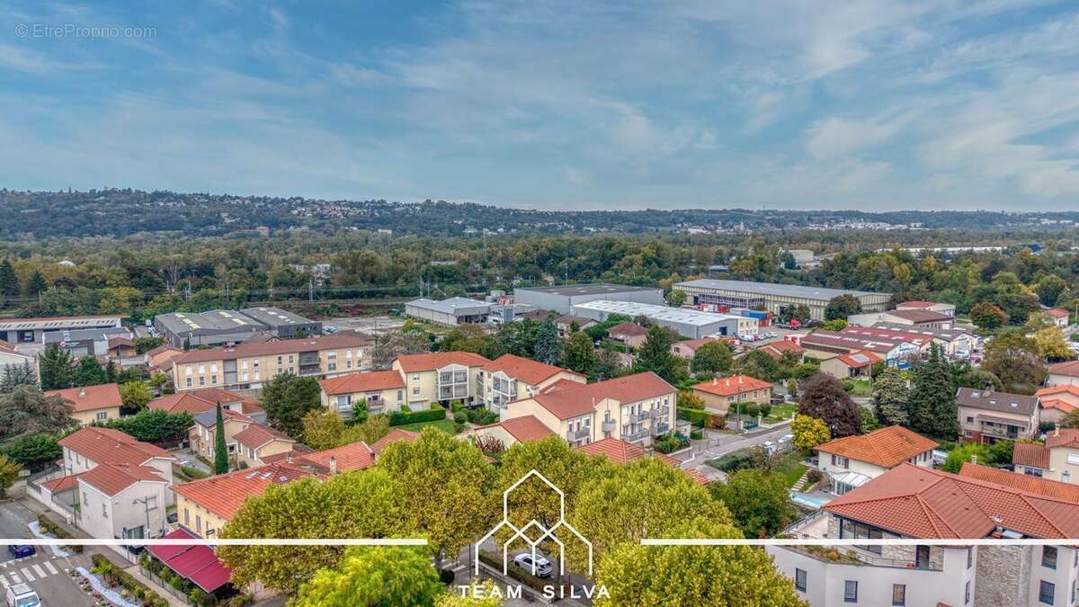 Maison à SEREZIN-DU-RHONE