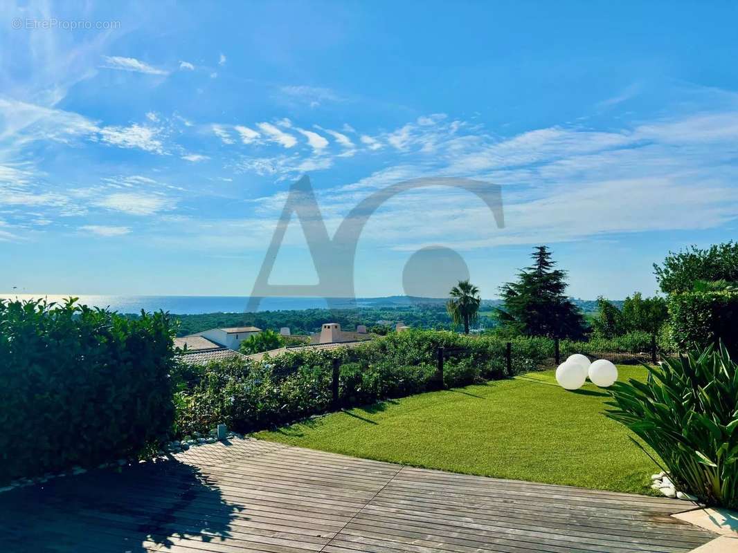 Maison à VILLENEUVE-LOUBET