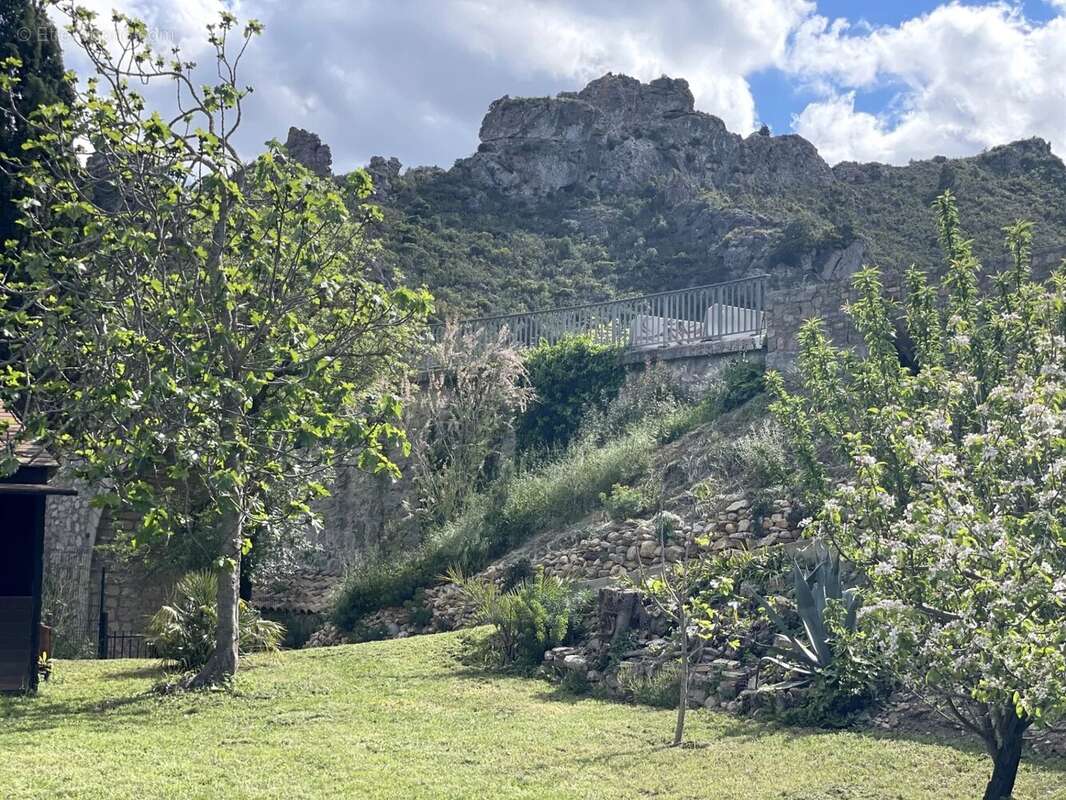 Maison à VILLESEQUE-DES-CORBIERES