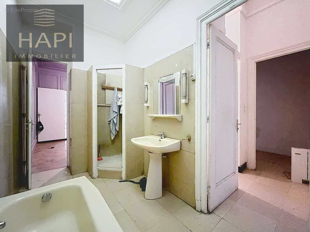 Appartement T2 58m2 plein centre ville - photo 7