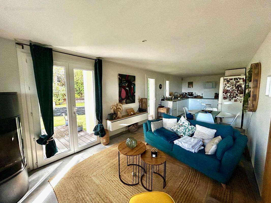 Appartement à VENELLES