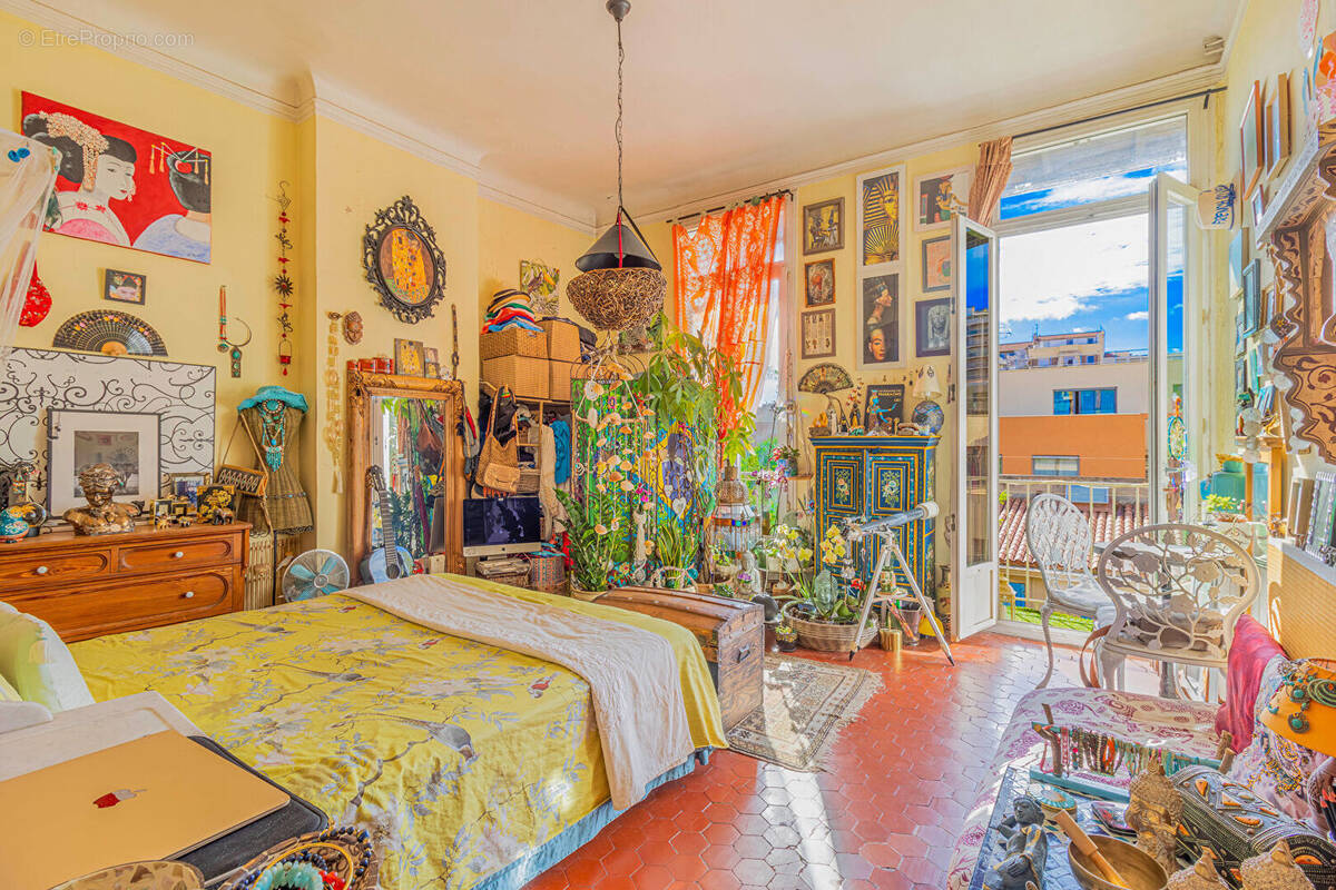Appartement à MARSEILLE-6E