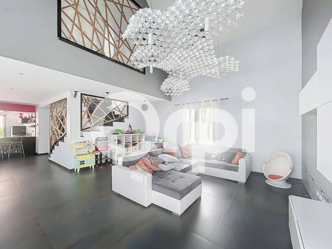 Maison à BELLOY-EN-FRANCE