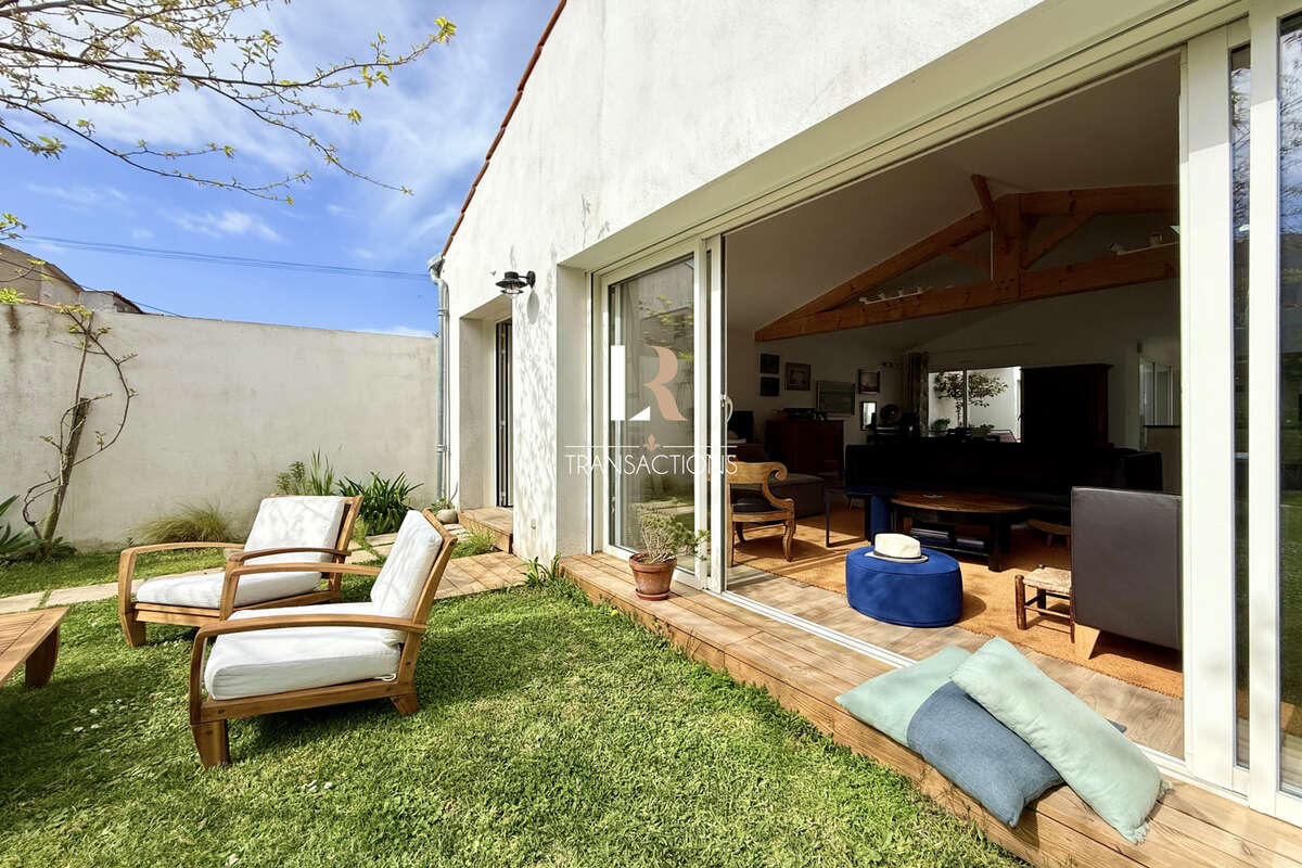 La Genette - Maison de Plain-pied avec quadruple garage - photo 5