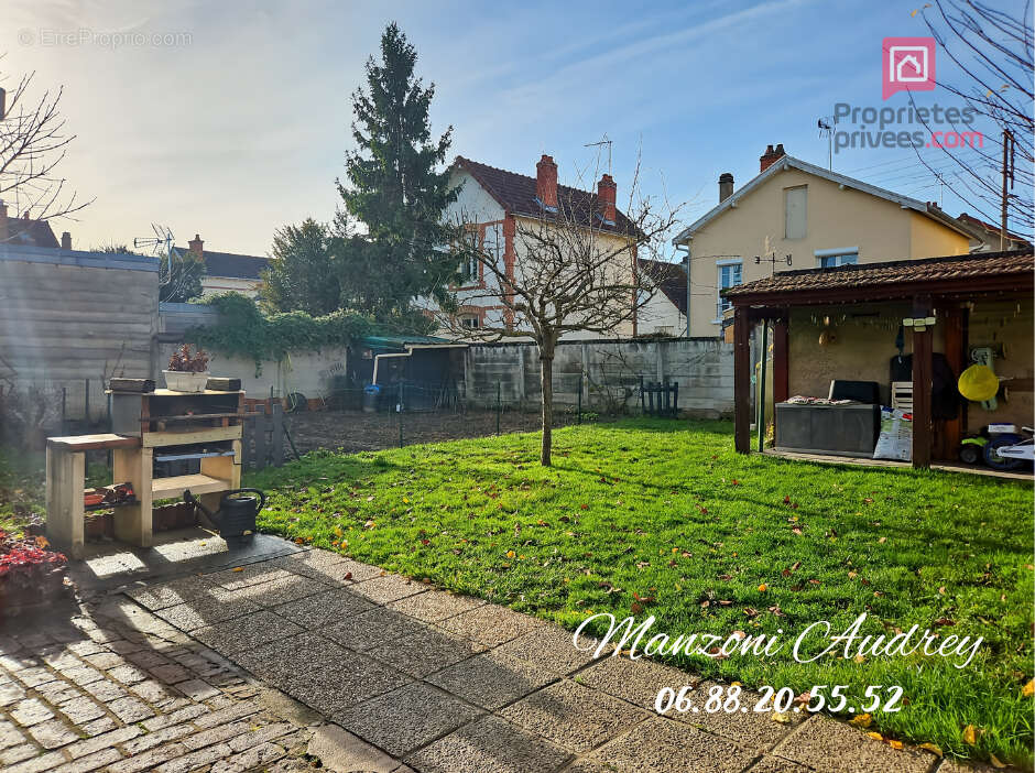 Maison à SAINTE-SAVINE