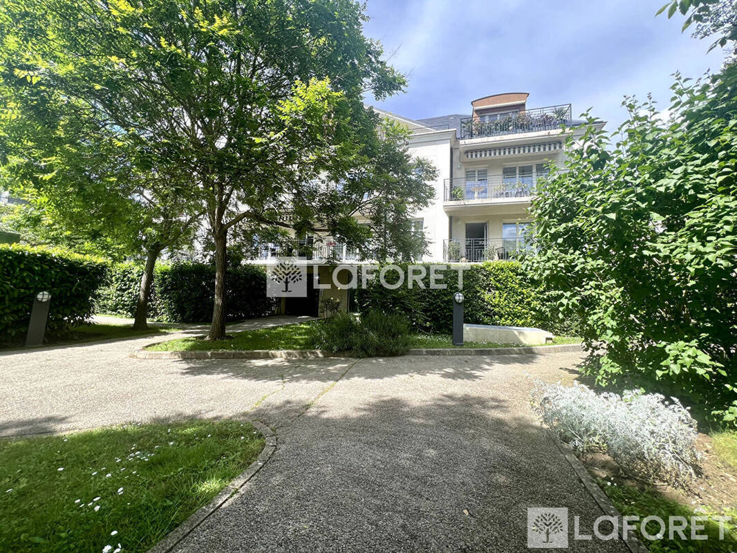 Appartement à LE PLESSIS-TREVISE