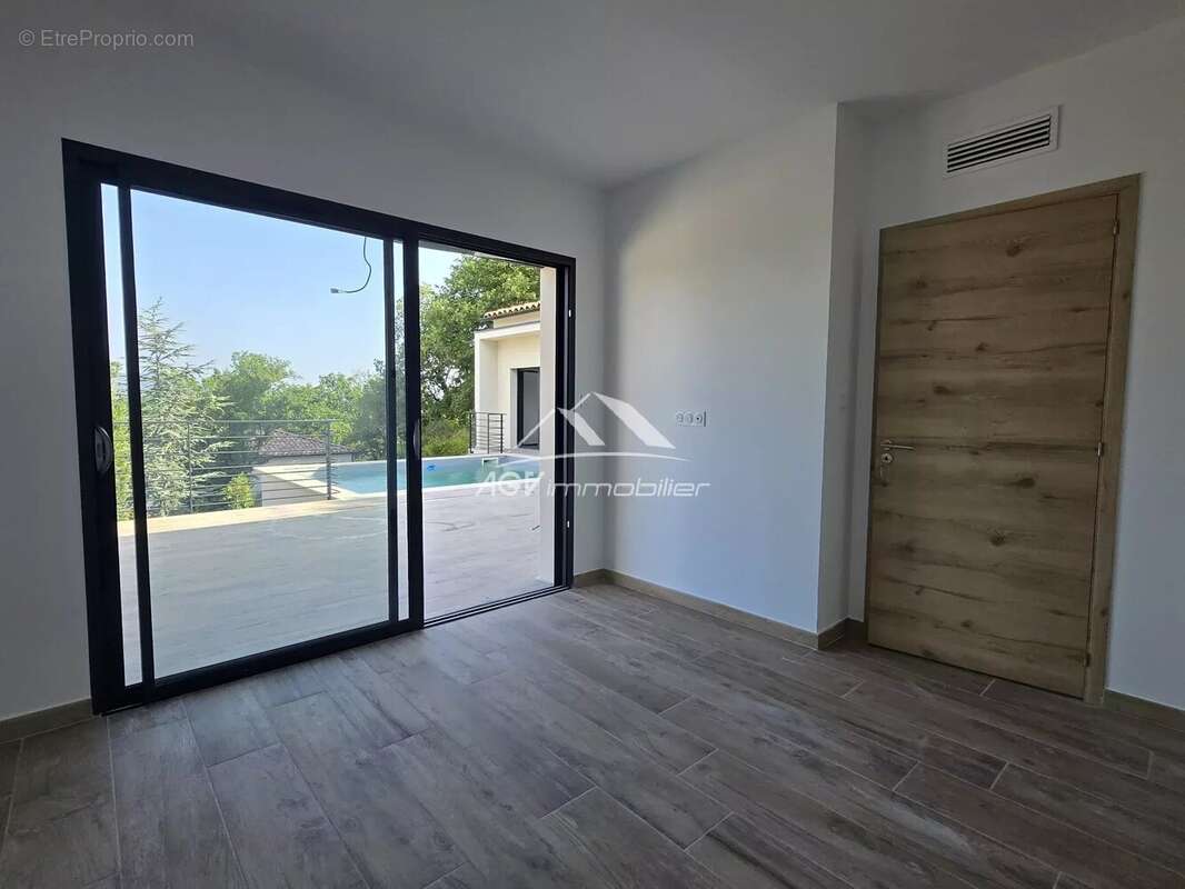 Maison à ALLEGRE-LES-FUMADES