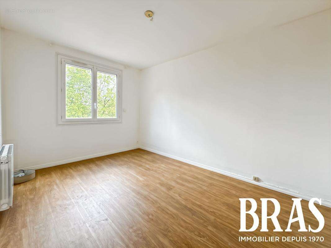 Reze blordiere - t4 + cave + garage - photo 7