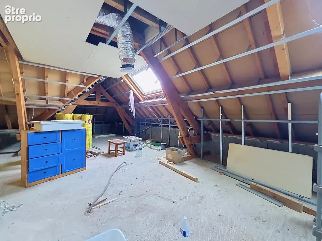 Maison - 4 Chambres - Possibilité 5 - Bureau - Sous sol complet - Garage - Piscine - Jardin - Magnifique vue - photo 27