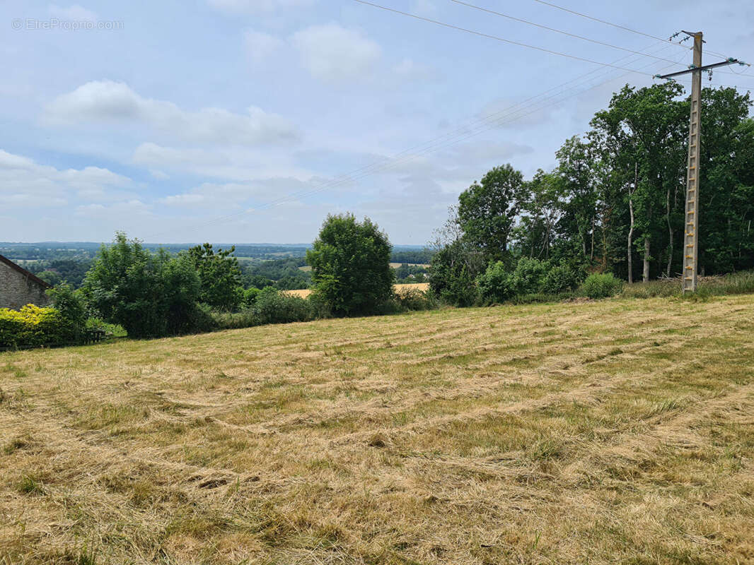Terrain à FALAISE