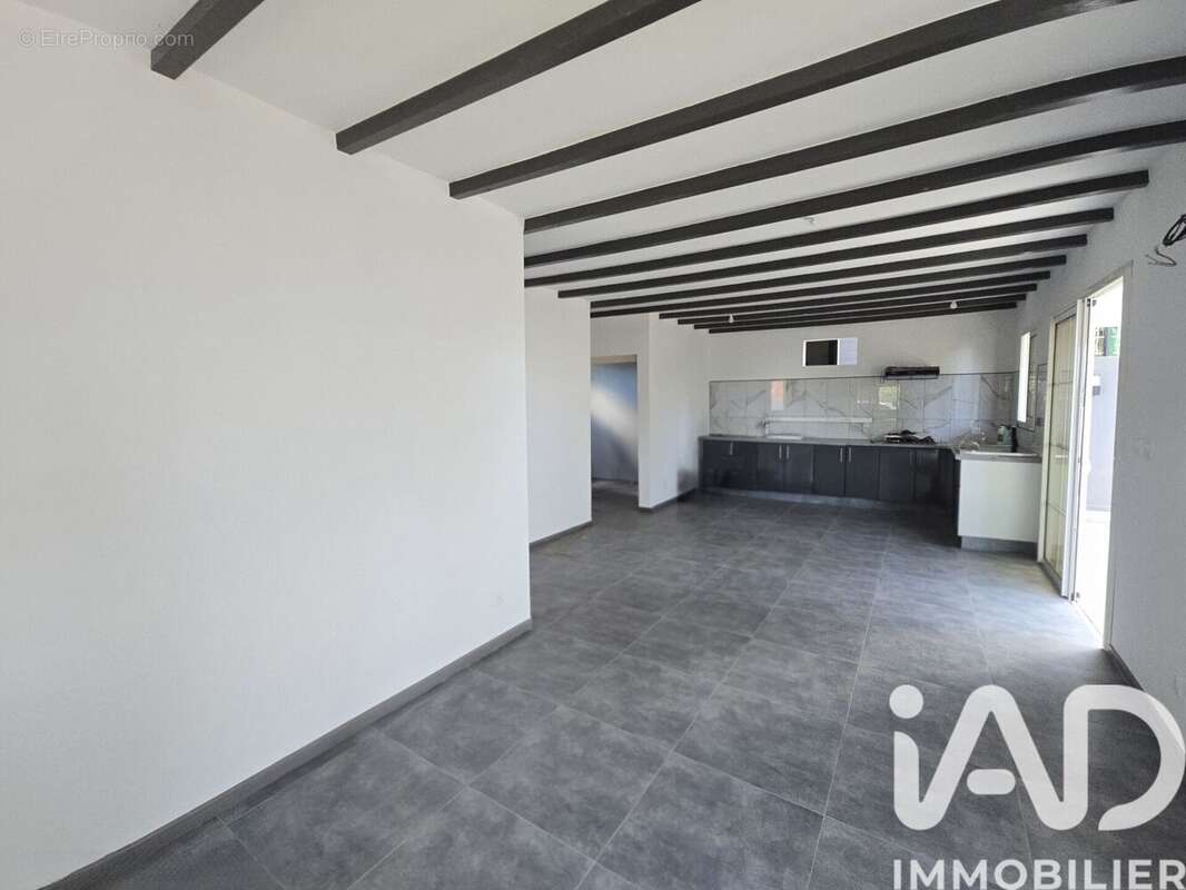 Photo 2 - Maison à SAINT-PIERRE