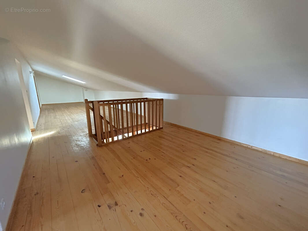 Maison à CHATILLON-SUR-CHALARONNE