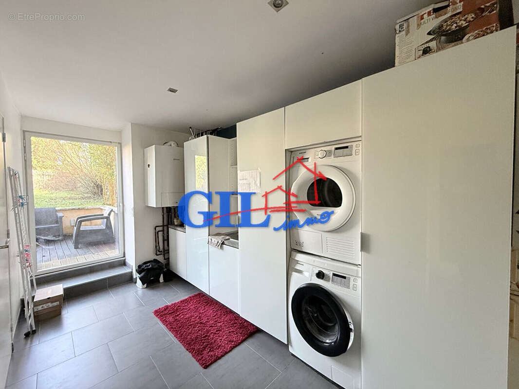 Maison à SAVIGNY-LE-TEMPLE