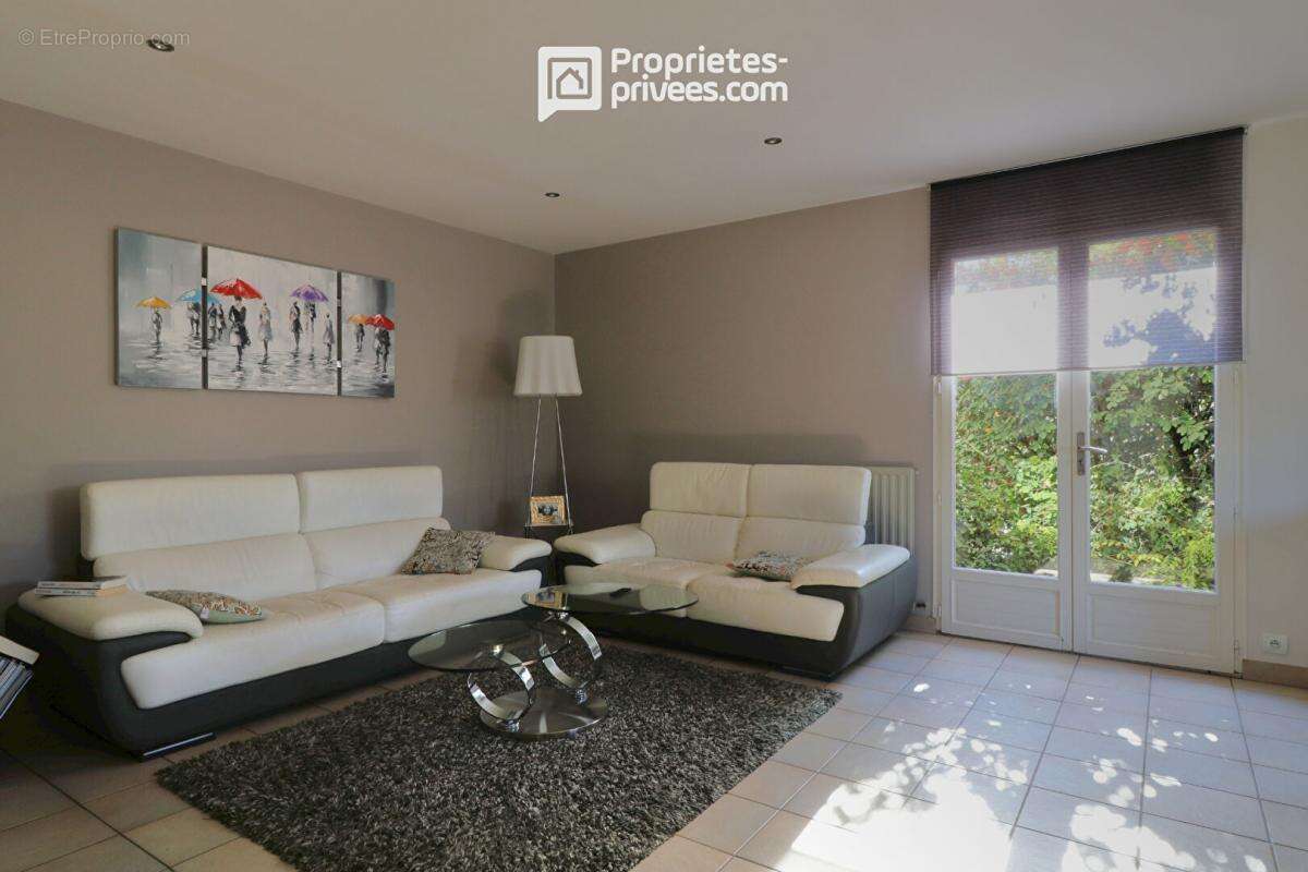 Maison à LE MAY-SUR-EVRE