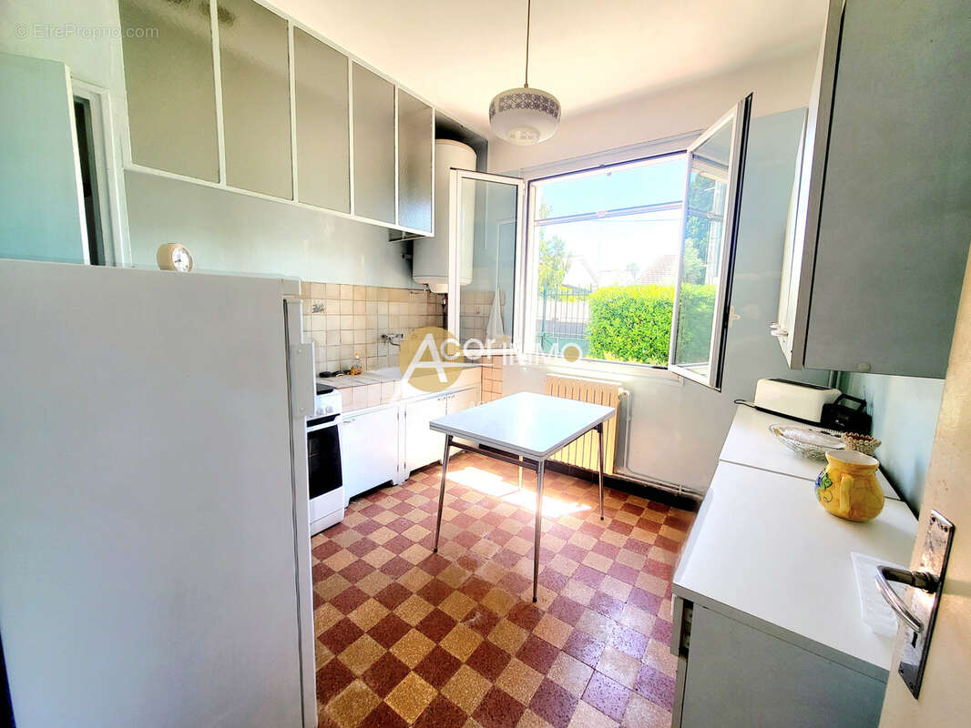 Six fours les plages - maison plain-pied 4 chambres-93 m2 avec garage terrain de 685 m2 piscinable- quartier - photo 6