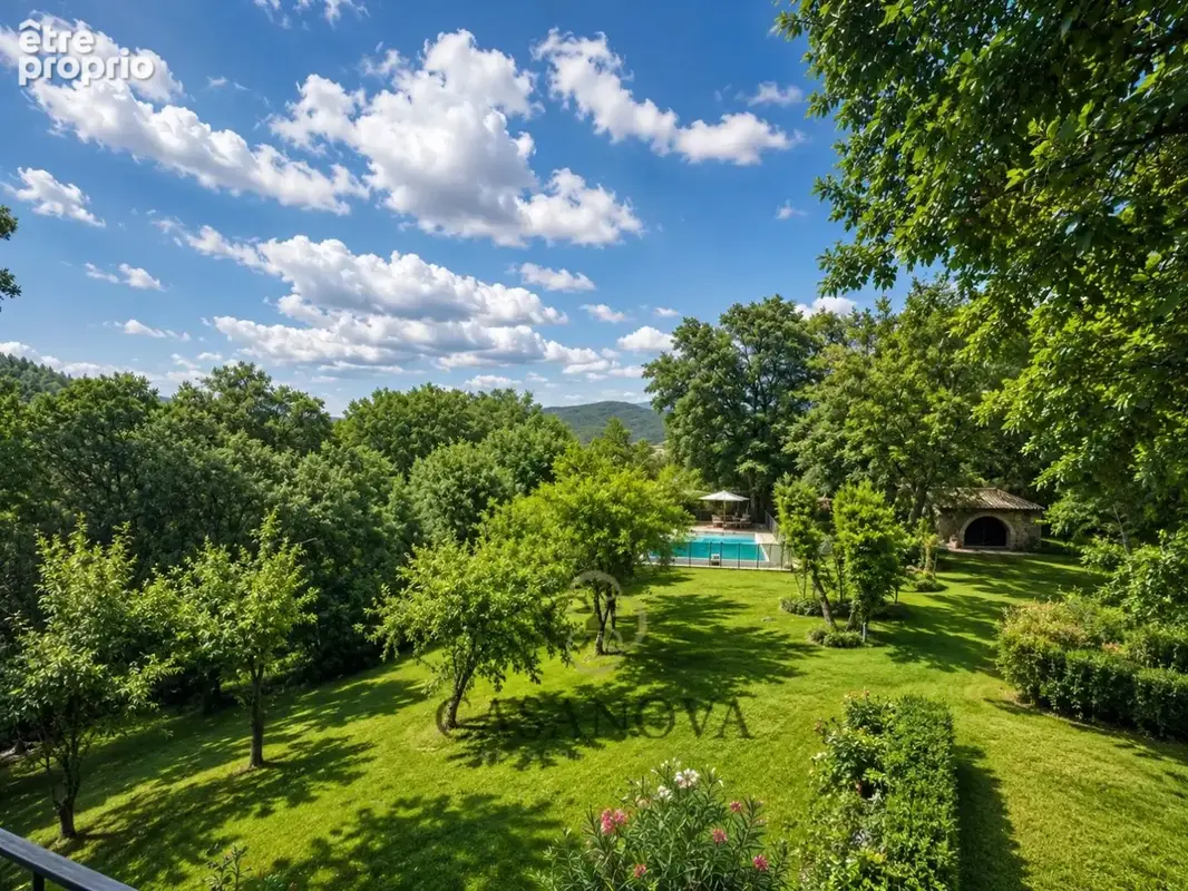 Mas cévenol rénové de plus de 180 m² avec piscine et domaine de plus de 2 hectares - photo 1
