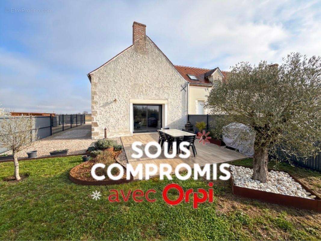 Maison à MEZIERES-LEZ-CLERY
