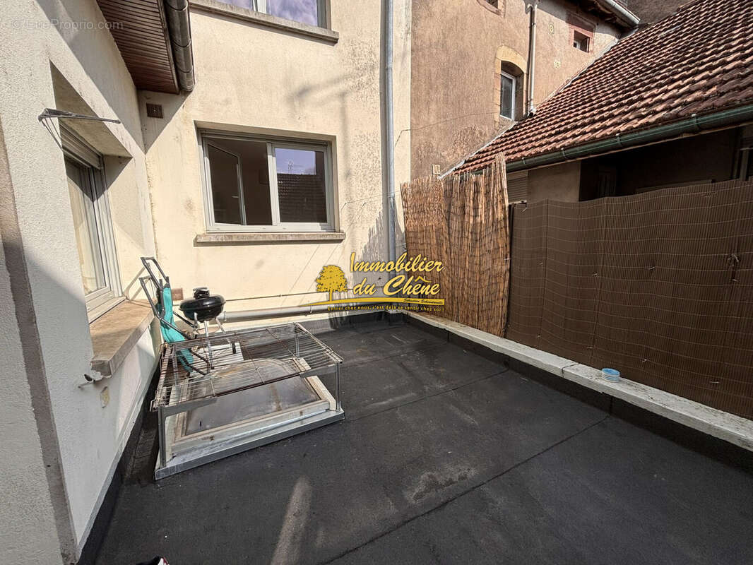 Terrasse T5 - Appartement à LUXEUIL-LES-BAINS