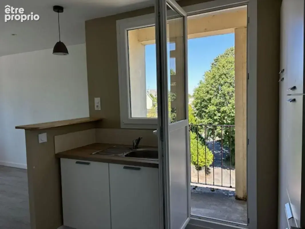QUIMPER -T2-44m²--Entièrement rénové- - photo 2