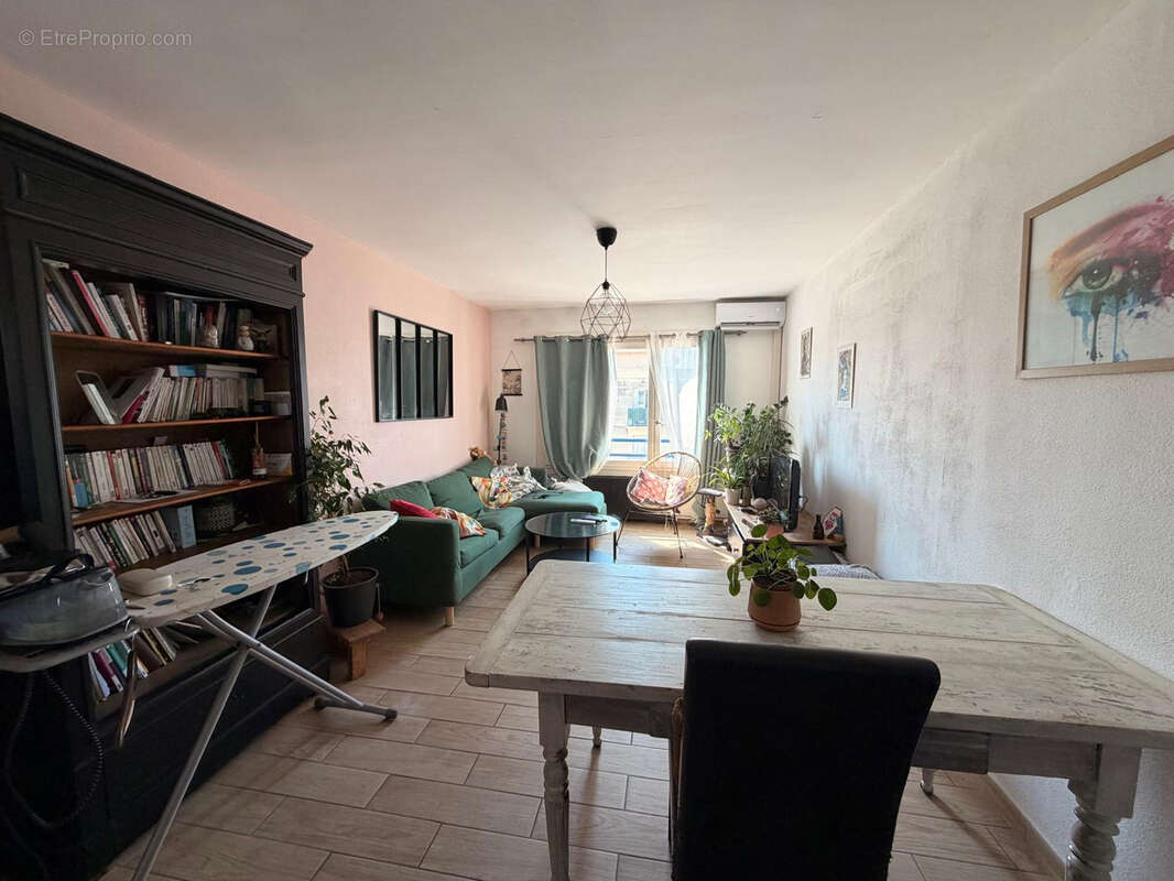 NIMES BEAUSOLEIL Appartement 5 pièces de 90 m2 avec cave et place de parking - photo 4